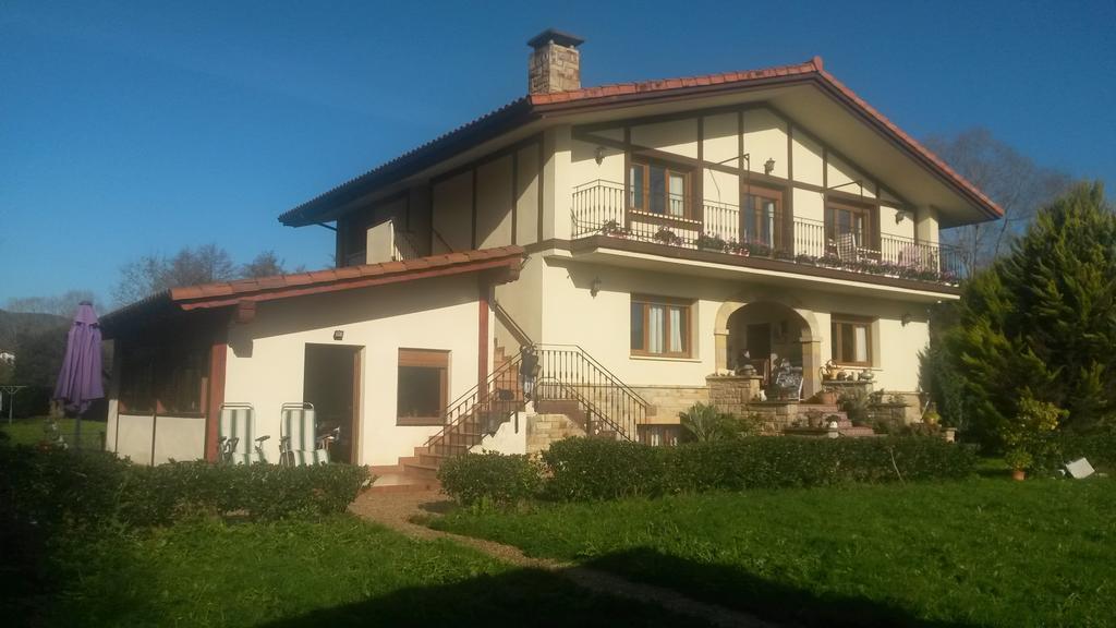 Casa Rural Ibarrondo Etxea Мунгия Екстериор снимка