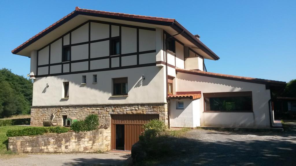Casa Rural Ibarrondo Etxea Мунгия Екстериор снимка